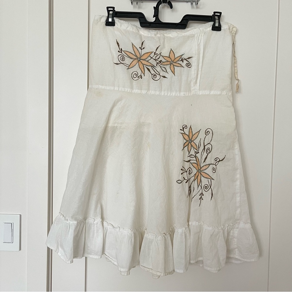 Embroidered White Midi Skirt